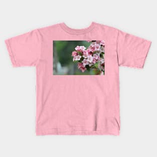 Bundles of pink flowers Kids T-Shirt